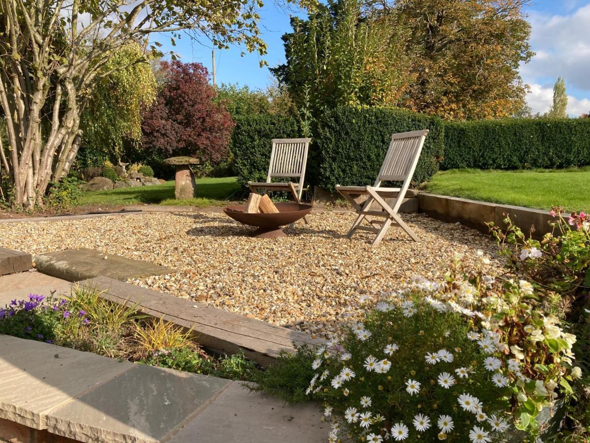 Villa The Cider Barn, Luxury For 2 With Beautiful Views. à Ledbury Extérieur photo