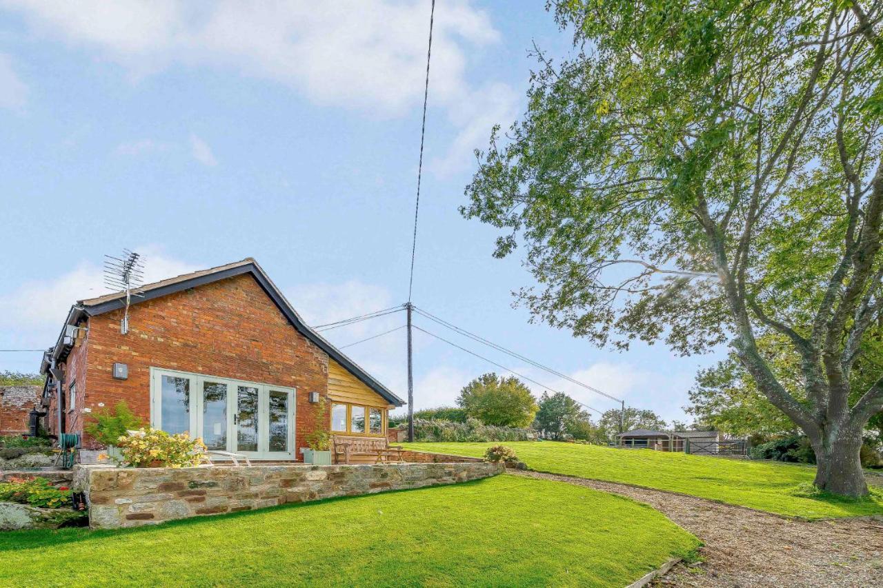 Villa The Cider Barn, Luxury For 2 With Beautiful Views. à Ledbury Extérieur photo